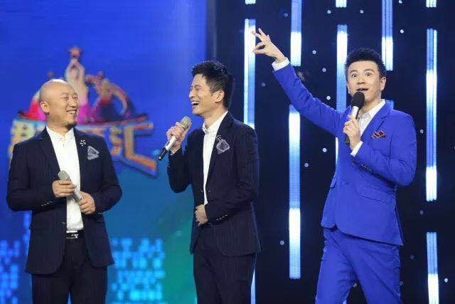 太阳出来喜洋洋1