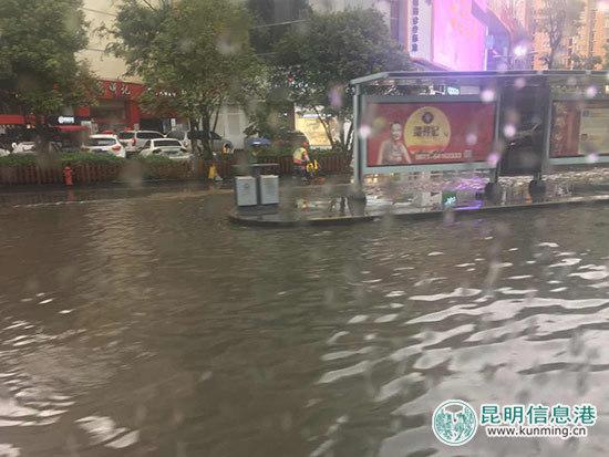 昆明公交236、234路受降雨影响绕行 部分站点取消