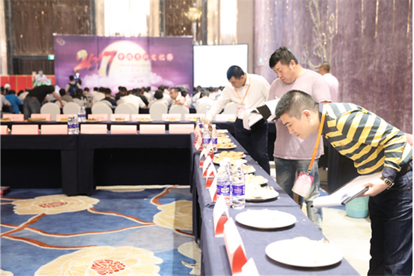 2017年中国月饼文化节在昆明举办2017年中国月饼文化节在昆明举办