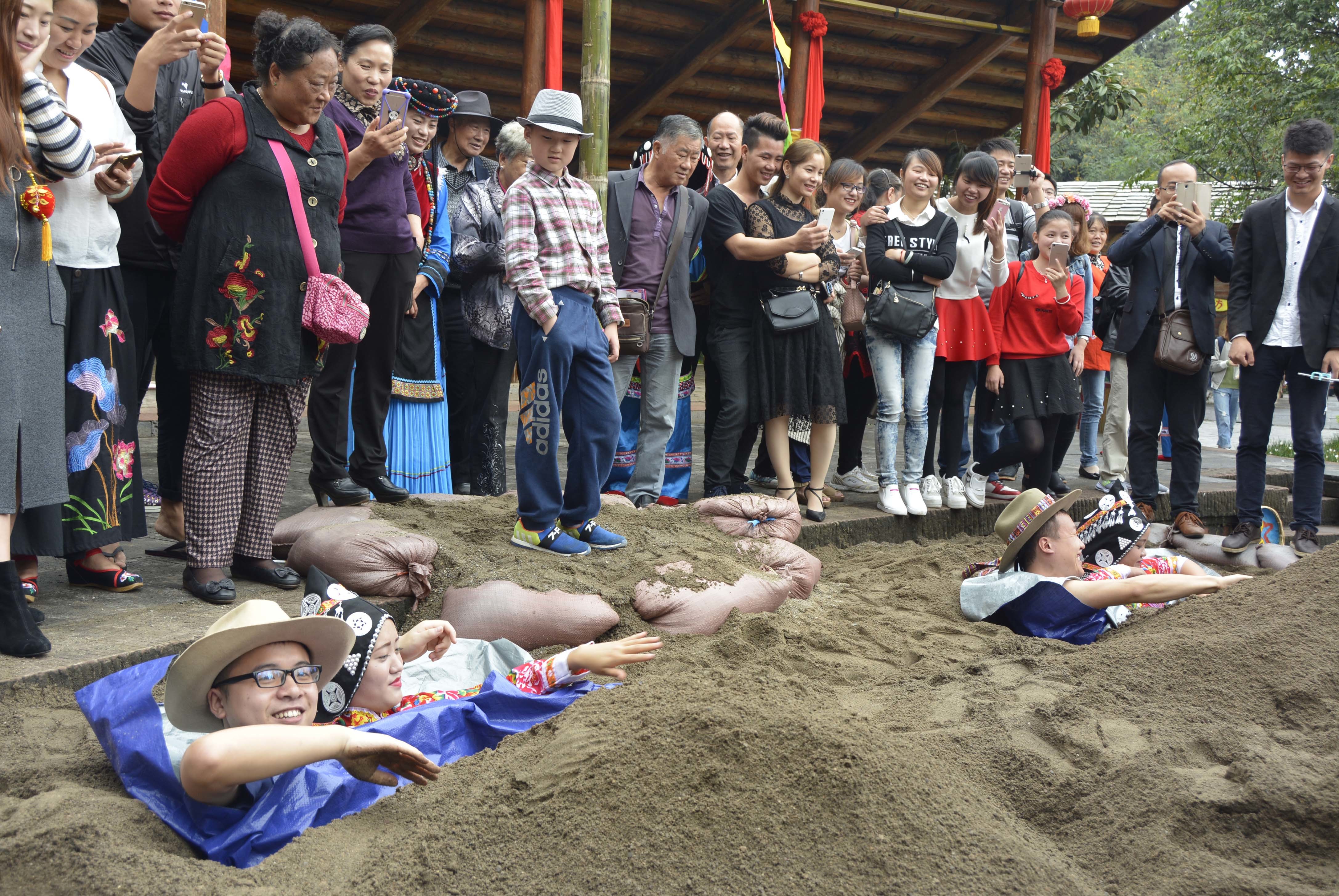 国庆昆明三江风情季傈僳族阔时节将在云南民族村开幕