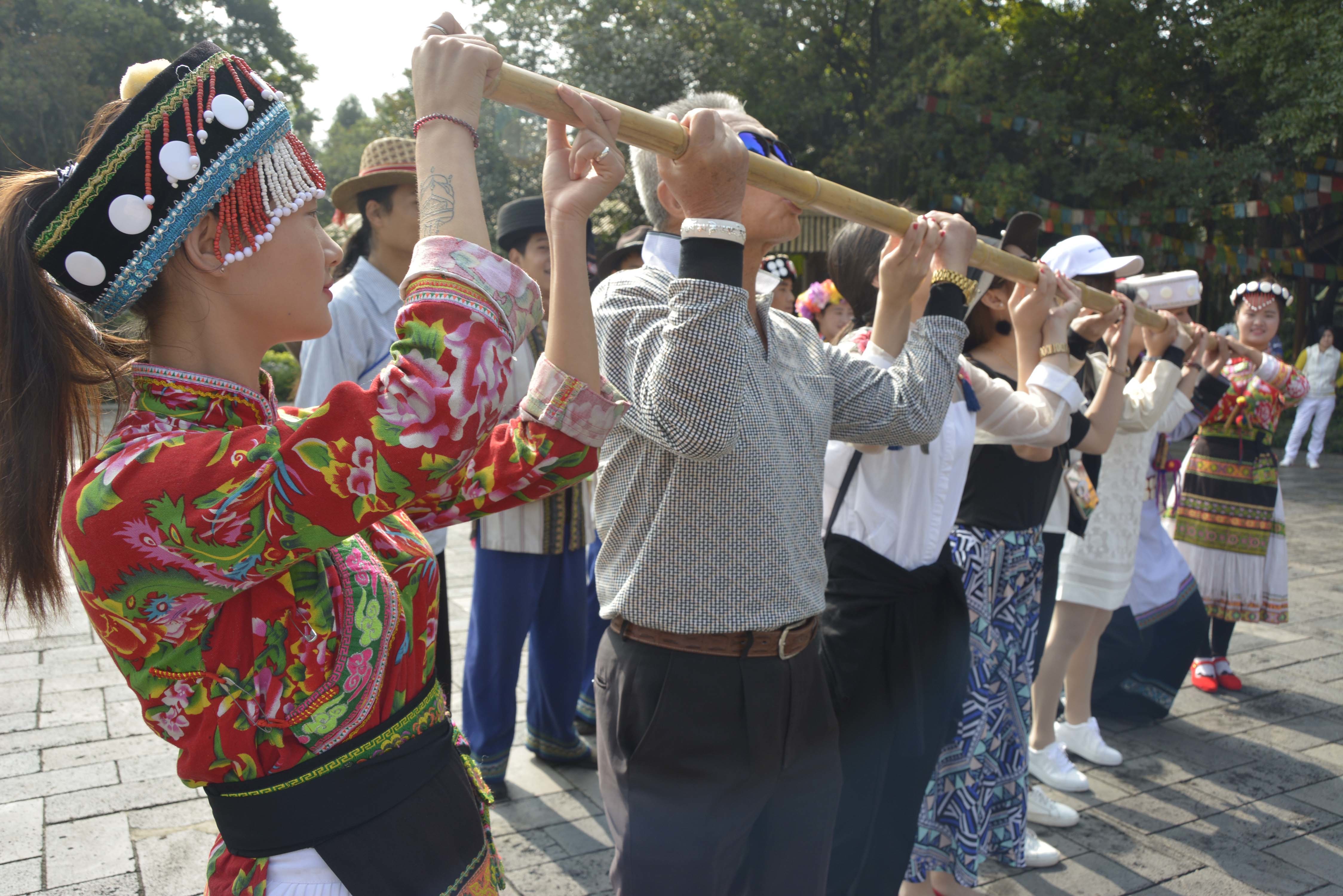 国庆昆明三江风情季傈僳族阔时节将在云南民族村开幕
