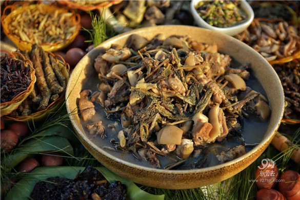 76桌美味,900余道特色菜肴,这里上演真正的美食大片《风味红河》