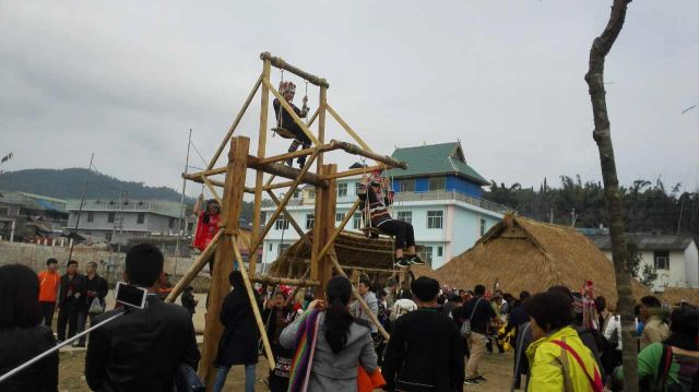 西双版纳哈尼族同胞欢度嘎汤帕节