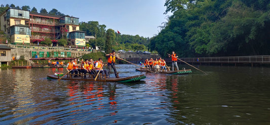 梦里水乡景区依托背靠凤凰湖,毗邻纳溪凤凰湖国家湿地公园以及村内