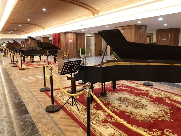 收藏300台四川首座大型钢琴博物馆在达州开馆