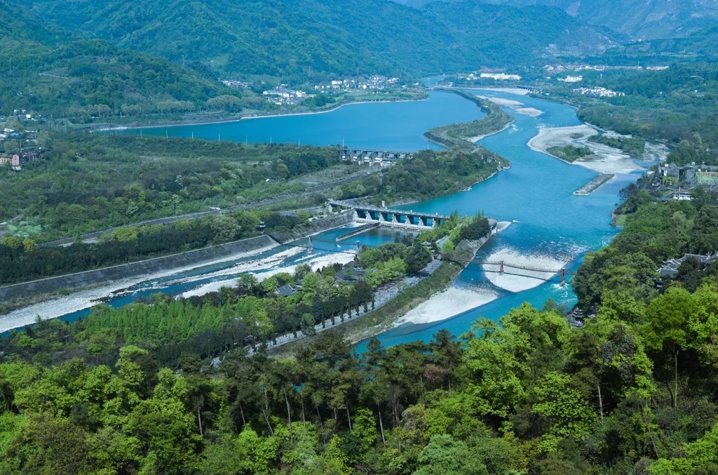 快来捡相因都江堰青城山五华山海螺沟开启免门票模式