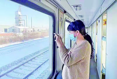 “慢火车”旅行:网页版传奇世界放慢脚步 感受“诗和远方”