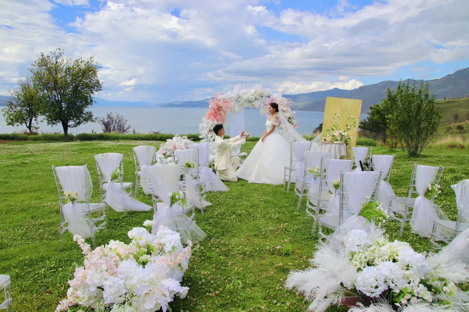 图集丨到抚仙湖，奔赴一场山川湖海见证的“目的地婚礼”
