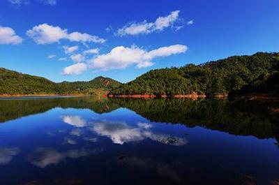 重峦秀美