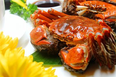 昆明中心皇冠假日酒店推出大闸蟹系列新菜，邀你来吃蟹！