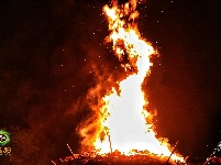 磨盘山上取火种  新平欢度火把节