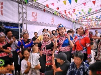 磨盘山上取火种  新平欢度火把节