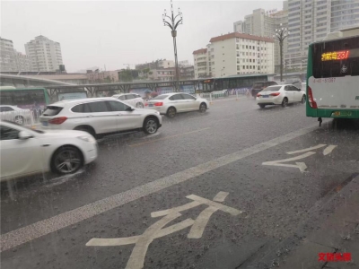 暴雨袭击昆明市区，早高峰你堵在哪里？