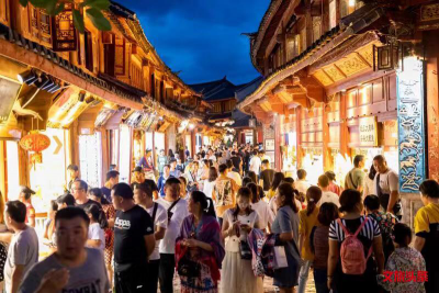 玉龙雪山每天劝返游客4000余人，泸沽湖景区超过日承载量......丽江景区人气持续“爆棚”