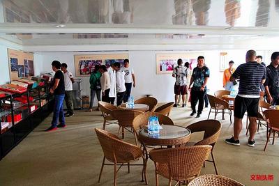 消费者实地探访高上高食品 见证“鹤香楼”月饼生产全过程