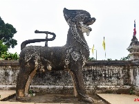 泰国南邦府菩叻南邦銮寺(Wat Phrathat Lampang Luang）