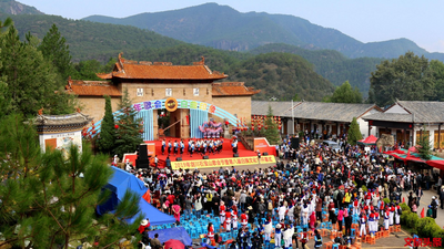 剑川县2019年石宝山歌会节暨第八届白族文化节开幕