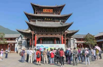 《美丽剑湖 生态家园》曲聪个人摄影作品展在剑川古城剑阳楼开展