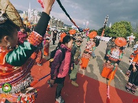 13000余人共享千桌万人磨盘宴