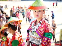 新平戛洒 花街尽奇珍