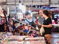 清迈夜市  光影阑珊里的故事
