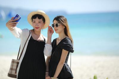 绚丽的海底世界震撼的沙丁鱼风暴  亚洲最美白沙滩给你惊艳