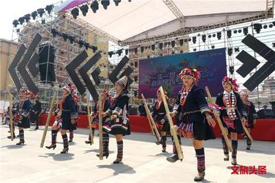 “一生一世”勐海烤鸡音乐节开幕 1314只茶花鸡款待四方宾客