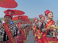 【就爱去德宏】目瑙纵歌 万人狂欢