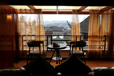 住一晚“凤凰等你来·轻奢民宿”   享一次山水之旅