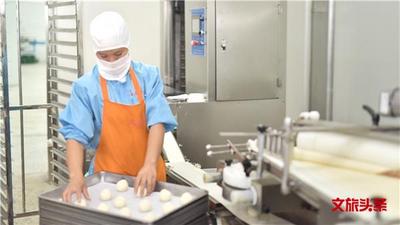 规模化生产下兼顾健康   高上高破酥包即将"一冲出滇"