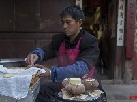 【就爱去巍山】逛巍山古城 品特色小吃