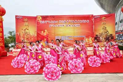 欢歌载舞庆佳节 临沧市金秋文艺演出精彩上演