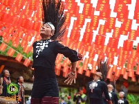 热热闹闹的佤族新米节