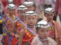 【就爱去新平】热热闹闹的扬武烟盒舞文化节
