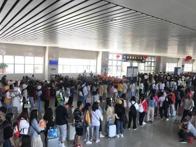 复兴号助力，国庆长假云南红河州旅游客流增长迅猛
