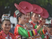 【就爱去新平】2019新平“花腰霓裳”服饰靓装大赛启幕