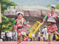 【就爱去新平】2019新平“花腰霓裳”服饰靓装大赛启幕