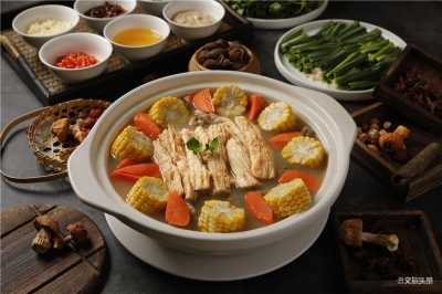 2019云南餐饮界大事：滇菜美食荣登世界舞台、《云南过桥米线》标准发布……