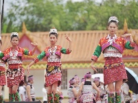 【就爱去新平】2019新平“花腰霓裳”服饰靓装大赛启幕