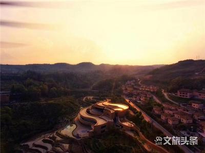 元阳·哈尼小镇：梯田文化特色显著 文化遗产魅力无限