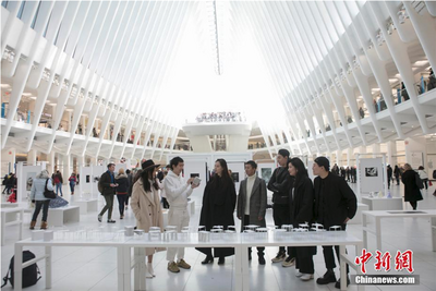 “空白”艺术展在纽约The Oculus开幕