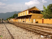 【就爱去蒙自】在碧色寨火车站感受“芳华”