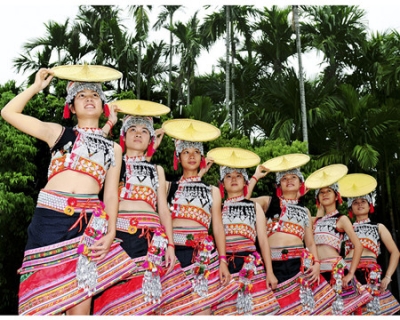 新平县——哀牢山中绿宝石