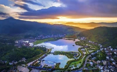 【红河人游红河·弥勒篇】活动精彩纷呈，州庆优惠多多，相约去弥勒“耍一耍”