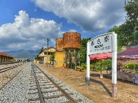 【就爱去蒙自】在碧色寨火车站感受“芳华”