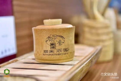 翁丁葫芦特色小镇：突出文化支撑，以节促旅，共同带动乡村旅游