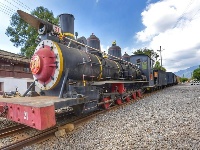 【就爱去蒙自】在碧色寨火车站感受“芳华”