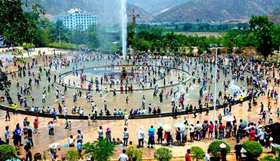 新平县——哀牢山中绿宝石