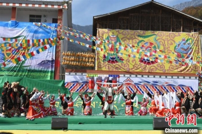 数千藏羌汉同胞齐聚四川北川 载歌载舞欢庆“望果节”