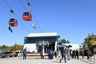 昆明5家索道公司开展高空互助救援演练
